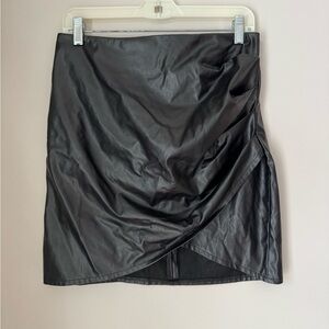 SHEIN Black Faux Leather Mini Skirt